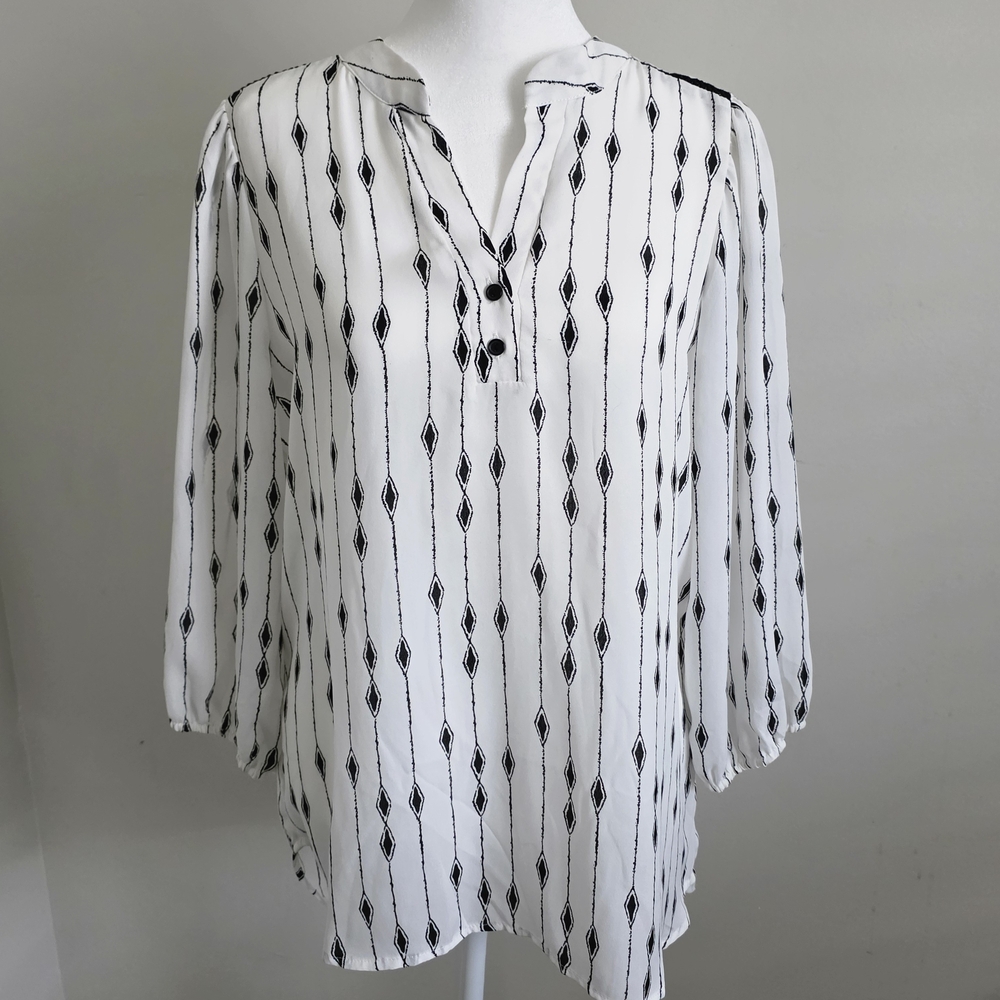 Women's Black and White Striped Top